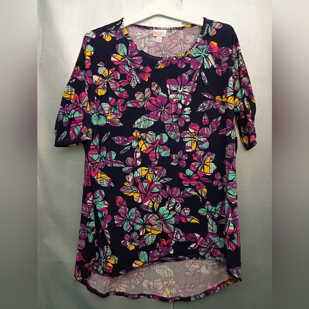 LuLaRoe Multicolor Butterfly Print Short Sleeve Top